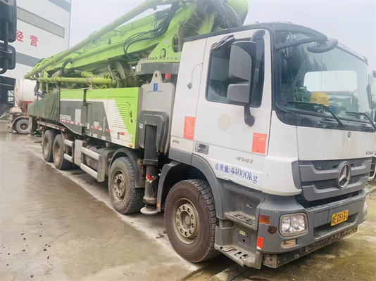 La marque supérieure HB56K a articulé le camion 56m de pompe concrète de boom