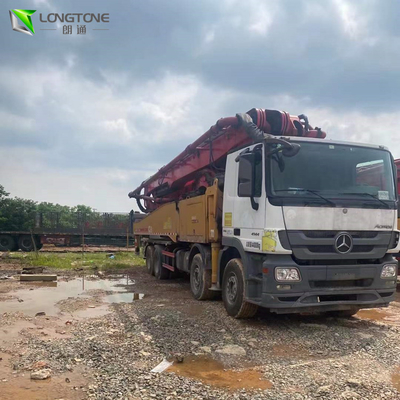 Schwing HB39V a utilisé le camion le camion de pompe que concrète a monté 39 mètres