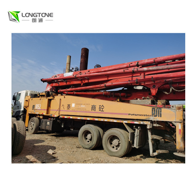 Le camion de Putzmeister a monté l'axe 4 de la pompe concrète 52m